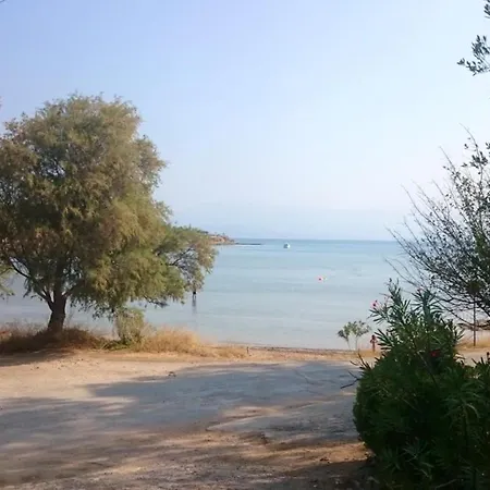 아파트 3 Bedrooms At Anthidona 60 M Away From The Beach With Sea View Furnished Balcony And Wifi Saint Minas